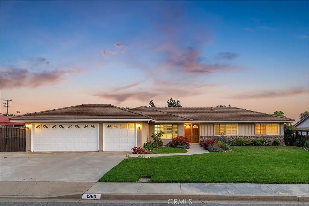 1360 Chestnut Rd